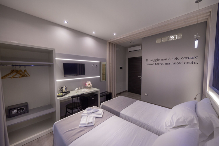 Bedroom 2, Holygold Suite, Barletta-Andria-Trani