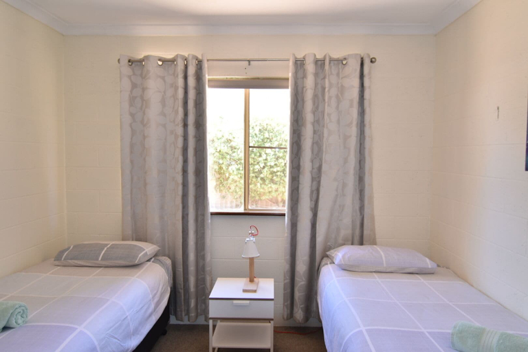 Bedroom 2, Pelican's Nest, Northampton