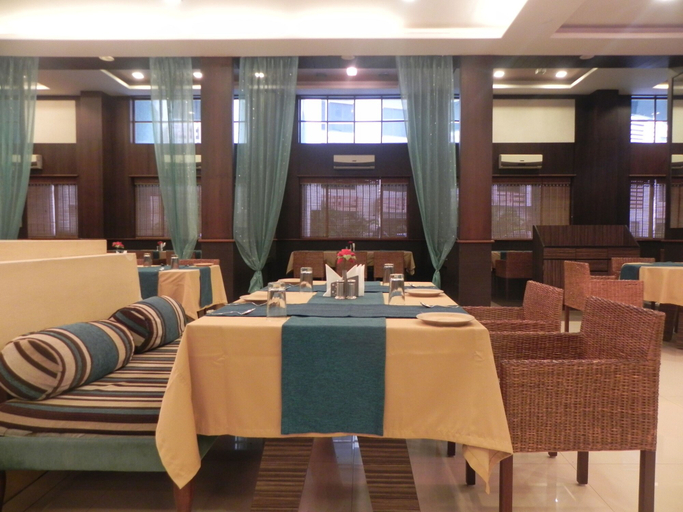 Food & Drinks 5, Hotel Reeva Regency, Ahmadnagar