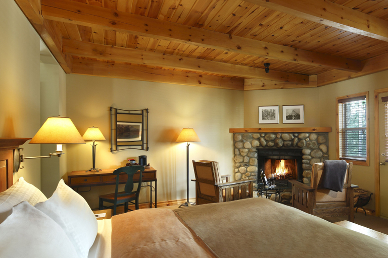Bedroom 3, Buffalo Mountain Lodge, Division No. 15