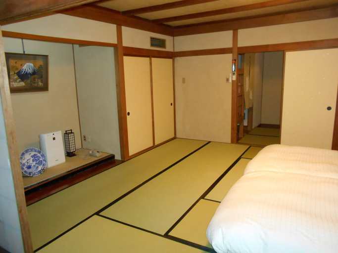 Bedroom 4, Breezbay Shuzenji Hotel, Izu