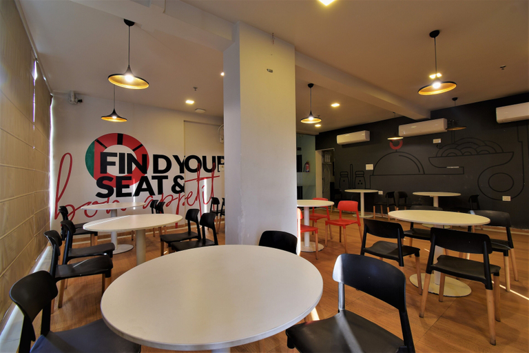 Food & Drinks 4, Manomay, Nagpur