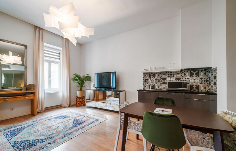 Others 5, Baross Boutique Apartman Urban Rooms, Győr