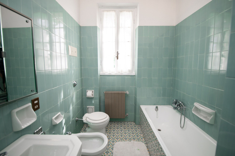 Bathroom 3, Villa Sofia, Brescia