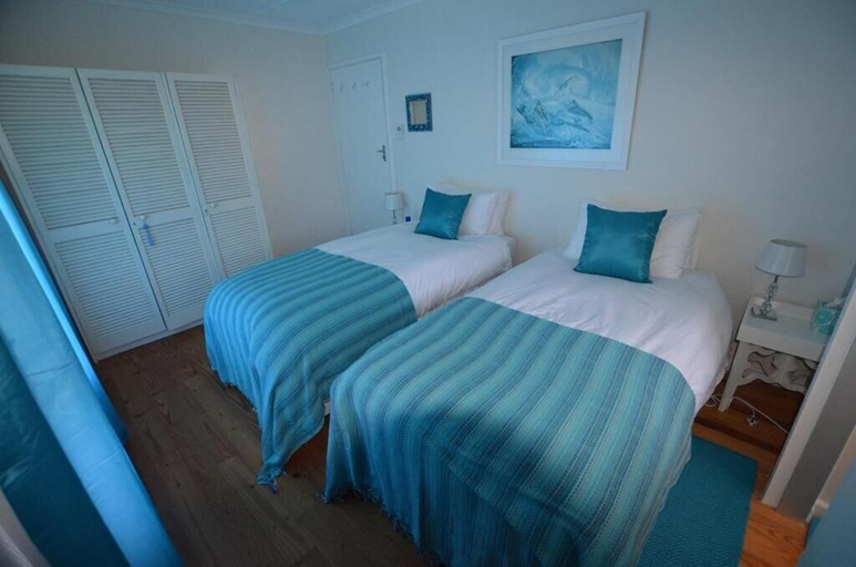 Bedroom 2, The Mermaids Tail, Overberg