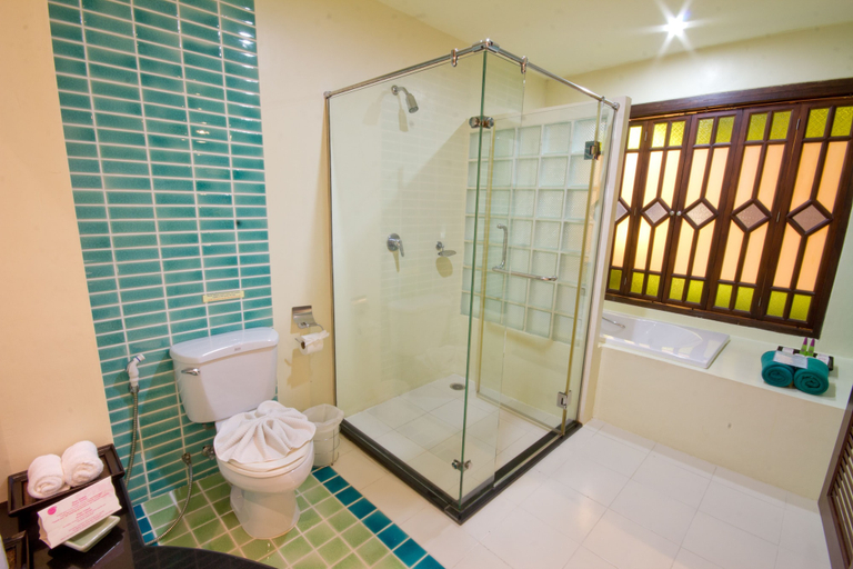 Bathroom 5, Khaolak Orchid Beach Resort, Takua Pa
