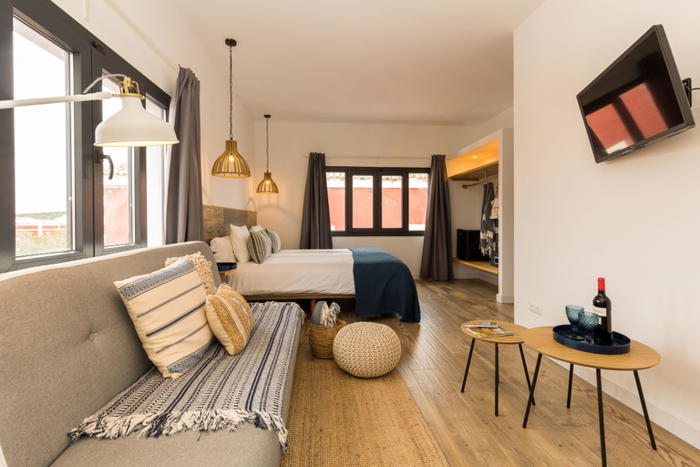Others 5, Pardela Menorca Hotel, Baleares