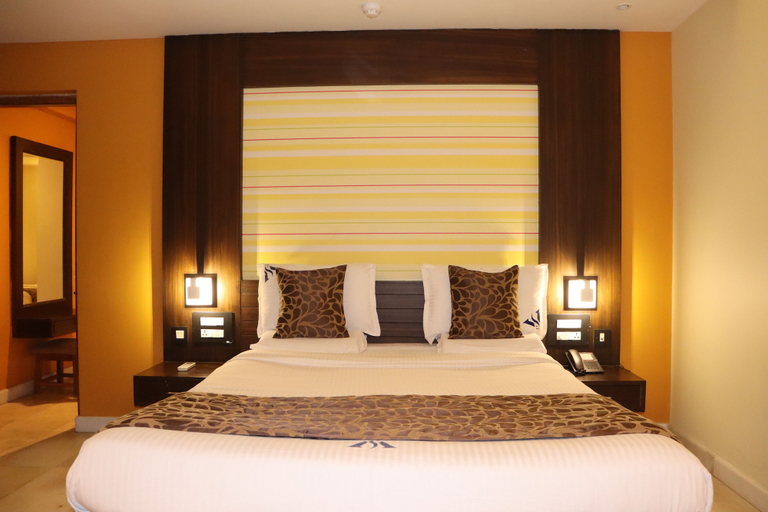 Bedroom 2, Hotel Madhuvan Serai, Udupi