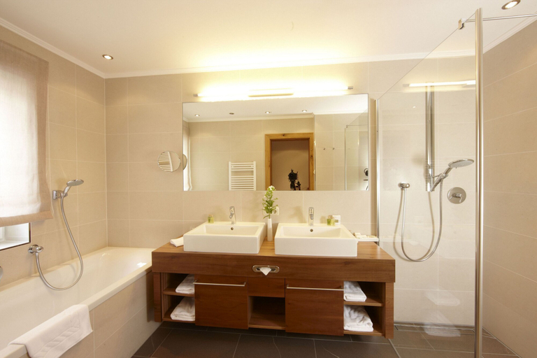Bathroom 5, Hotel Gridlon, Landeck
