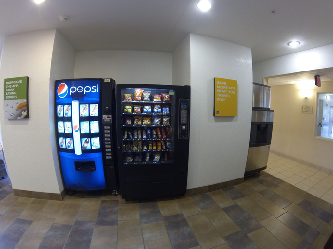 Food & Drinks 5, Motel 6 Anderson, IN - Indianapolis, Madison