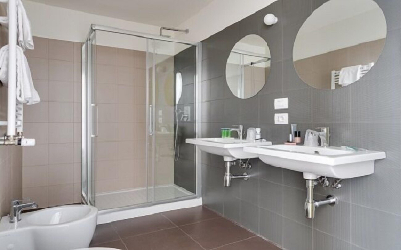 Bathroom 5, Camplus Bernini - Casa per Ferie, Torino