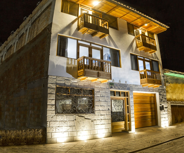Exterior & Views