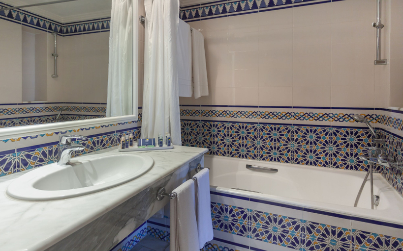 Bathroom 4, OCEANA HOTEL & SPA, Hammamet