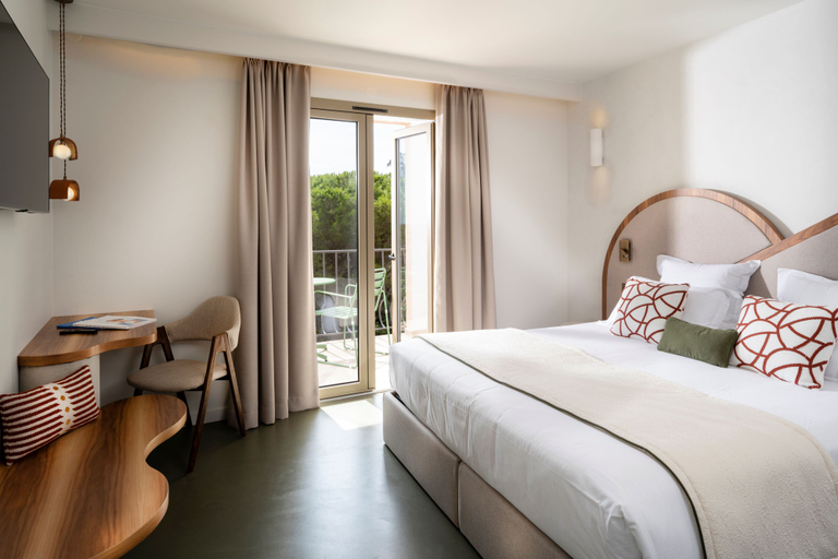 Bedroom 3, Hôtel du Parc, Var