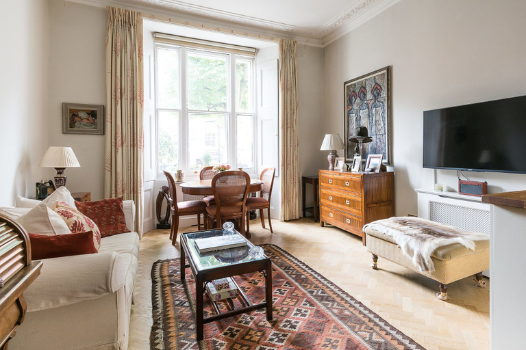 Others 5, The Hummingbird Apartment, London