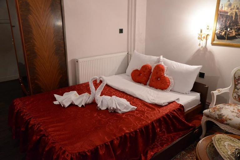 Bedroom 2, Vivaldi Suites, Niš