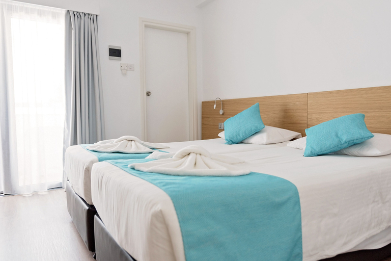 Bedroom 2, Pyramos Hotel