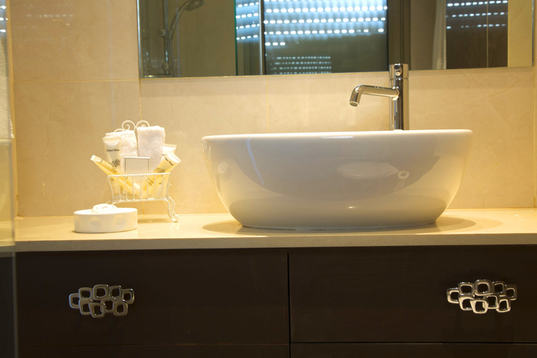 Bathroom 2, Ella Sun Eilat