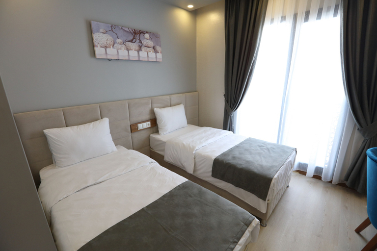 Bedroom 3, Royal Inci Airport Hotel, Bakırköy