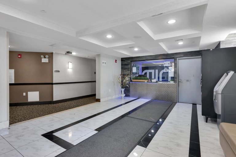 Others 4, Hotel Mint JFK Airport, New York