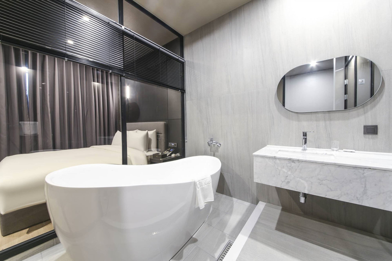 Bathroom 5, Busan station city hotel, Dong