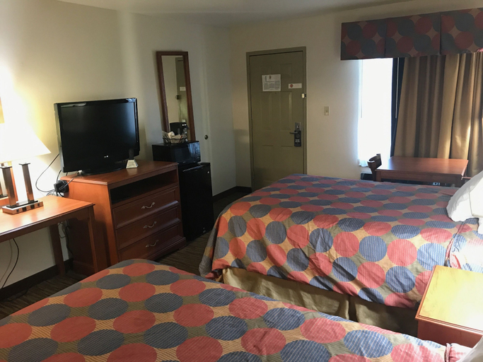 Bedroom 4, Super 8 by Wyndham Cave City, Barren