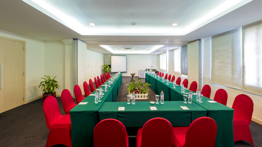Business Facilities 15