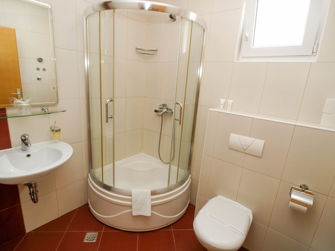 Bathroom 3, Villa Bondi, Makarska