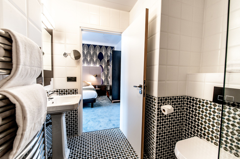Bathroom 5, Best Western Hotel Journel Antibes-Juan-les-Pins, Alpes-Maritimes