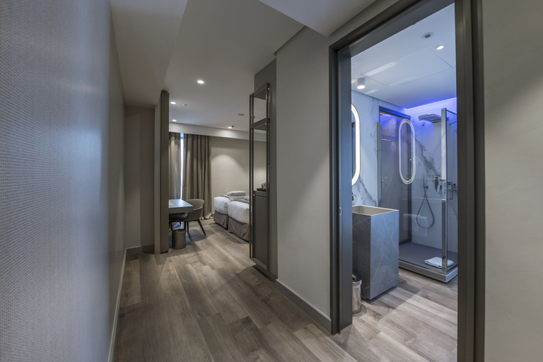 Bathroom 5, The Regency, Rome, A Tribute Portfolio Hotel, Roma