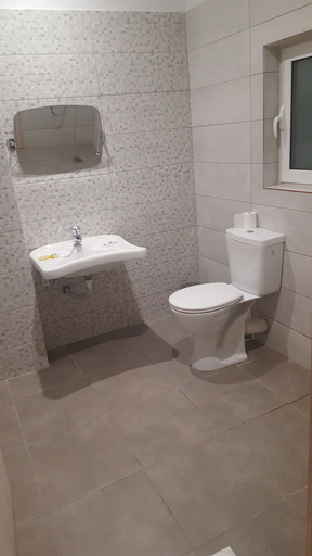 Bathroom 5, Hotel Lux, Attica