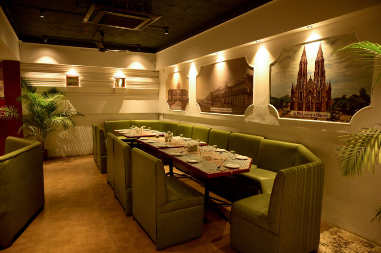 Food & Drinks 5, Maya's Kings Kourt, Mysore