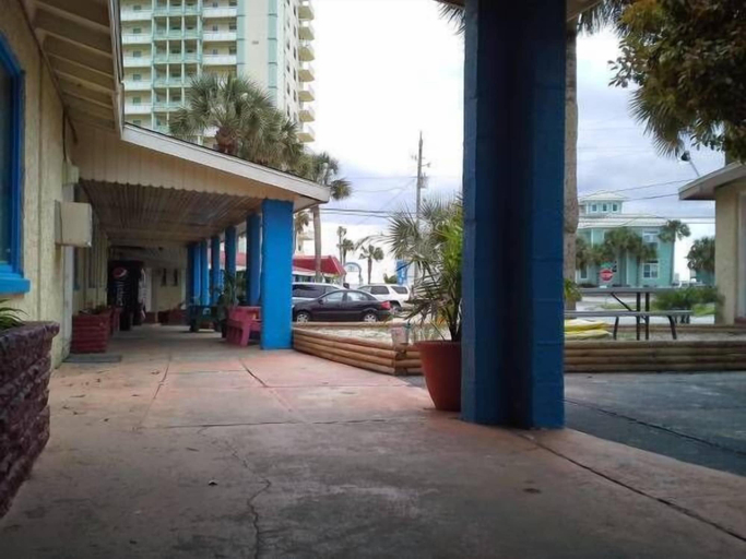 Exterior & Views 4, Sun-n-Sands Motel, Bay