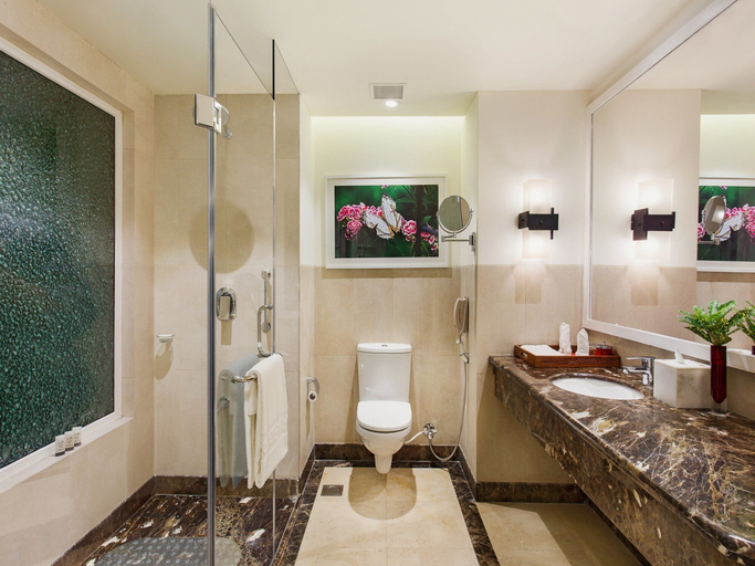 Bathroom 5, Taj Corbett Resort & Spa, Uttarakhand, Nainital