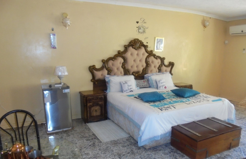 Bedroom 2, Tatenda Safaris, Hwange