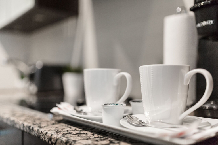 Food & Drinks 5, Metropolis Suites - York Street, Toronto