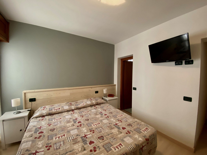 Bedroom 3, Hotel Sciatori, Brescia