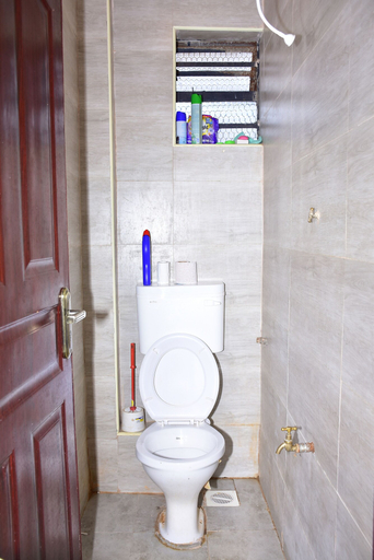 Bathroom, Lovely 1-bed Apartment in Nairobi, Kiambu