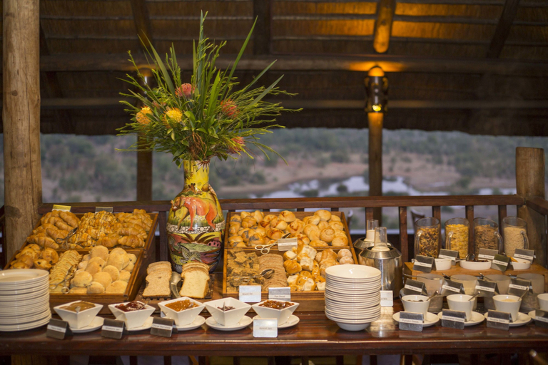 Food & Drinks 5, Victoria Falls Safari Suites, Hwange