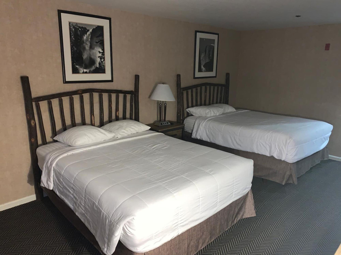 Bedroom 3, Yosemite View Lodge, Mariposa