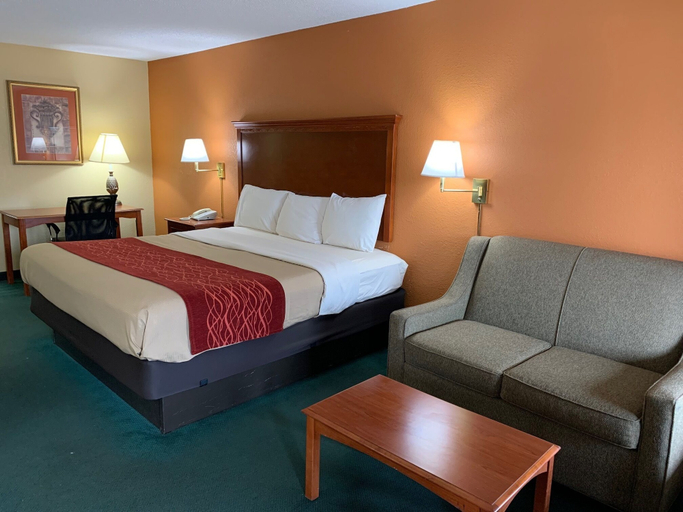 Bedroom 2, Coachman's Inn Motel, Cross