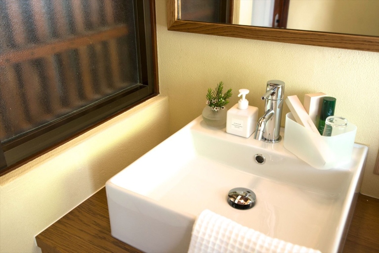 Bathroom 3, Kazueya, Kanazawa