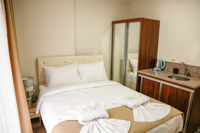 Bedroom 4, Reggae, Fatih