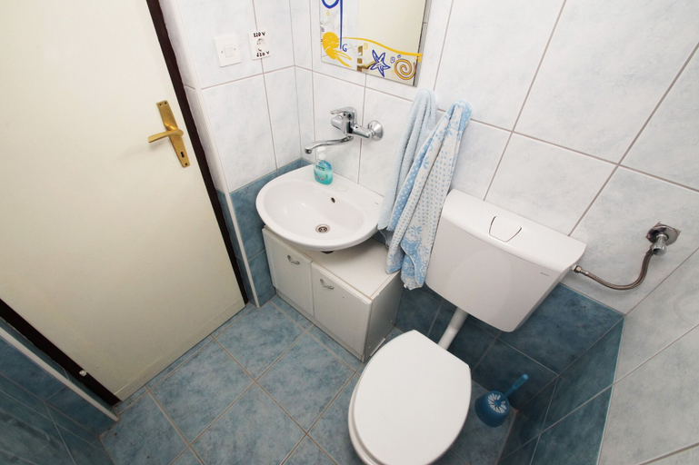 Bathroom 4, Vacation House Planika, Vela Luka