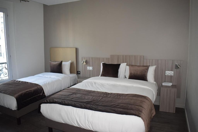 Bedroom 2, Hôtel puy de Dôme, Paris
