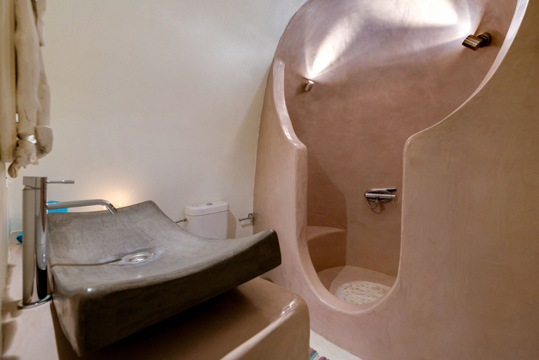 Bathroom 4, Christina's Cave House, South Aegean