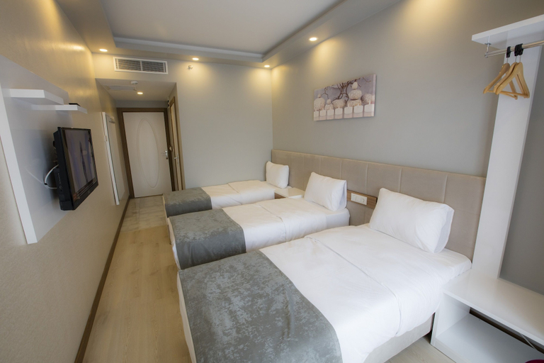 Bedroom 3, Royal Inci Airport Hotel, Bakırköy