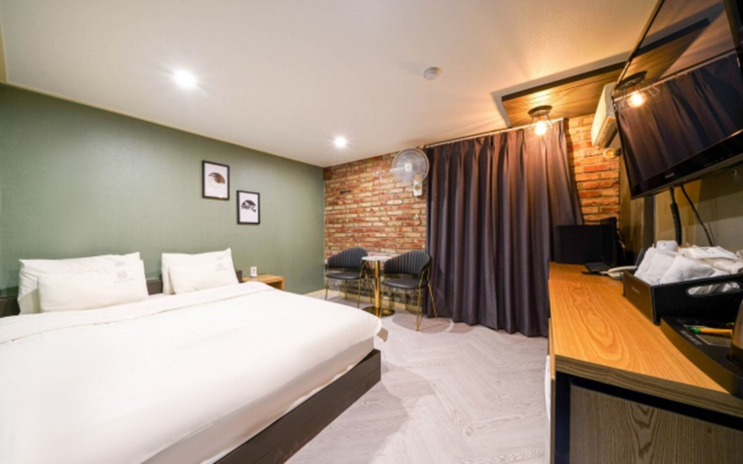 Bedroom 3, Daeyeon Welkin Hotel, Nam