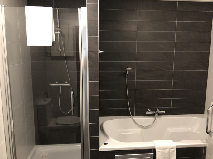 Bathroom 5, Hotel NAP BV, Terschelling
