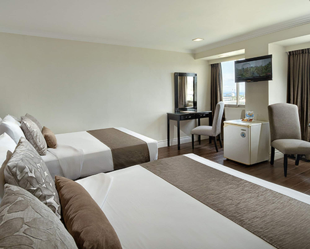 Bedroom 4, The MetroCentre Hotel and Convention Center, Tagbilaran City
